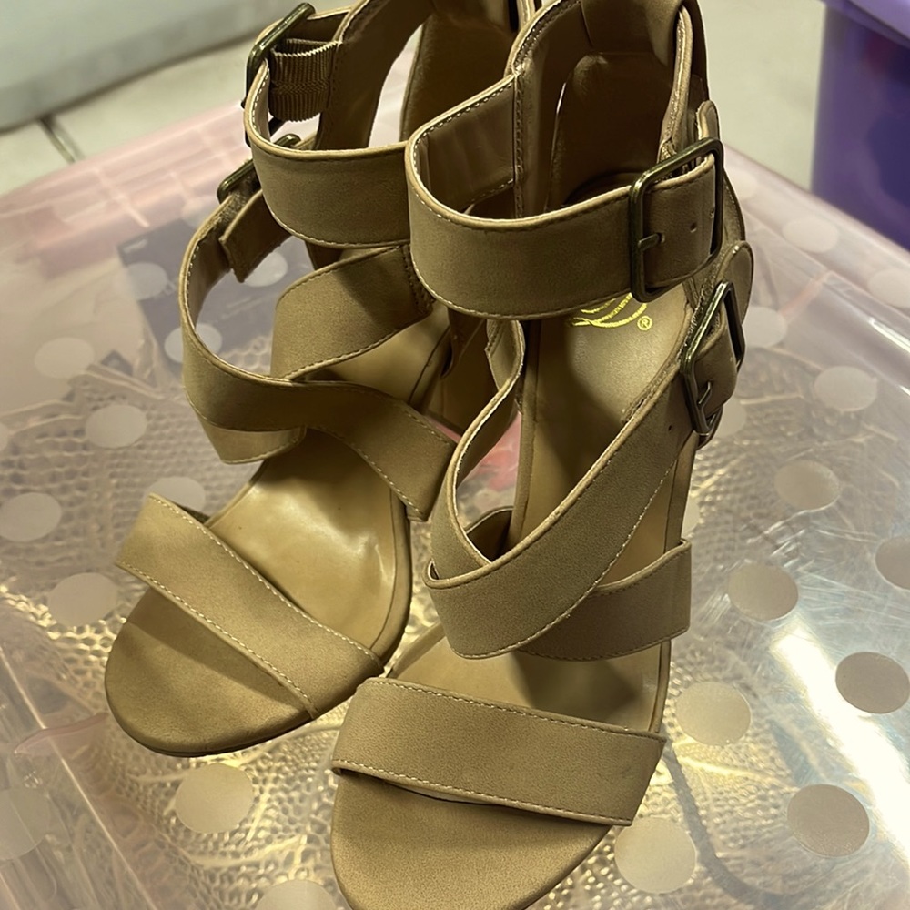 Taupe heels